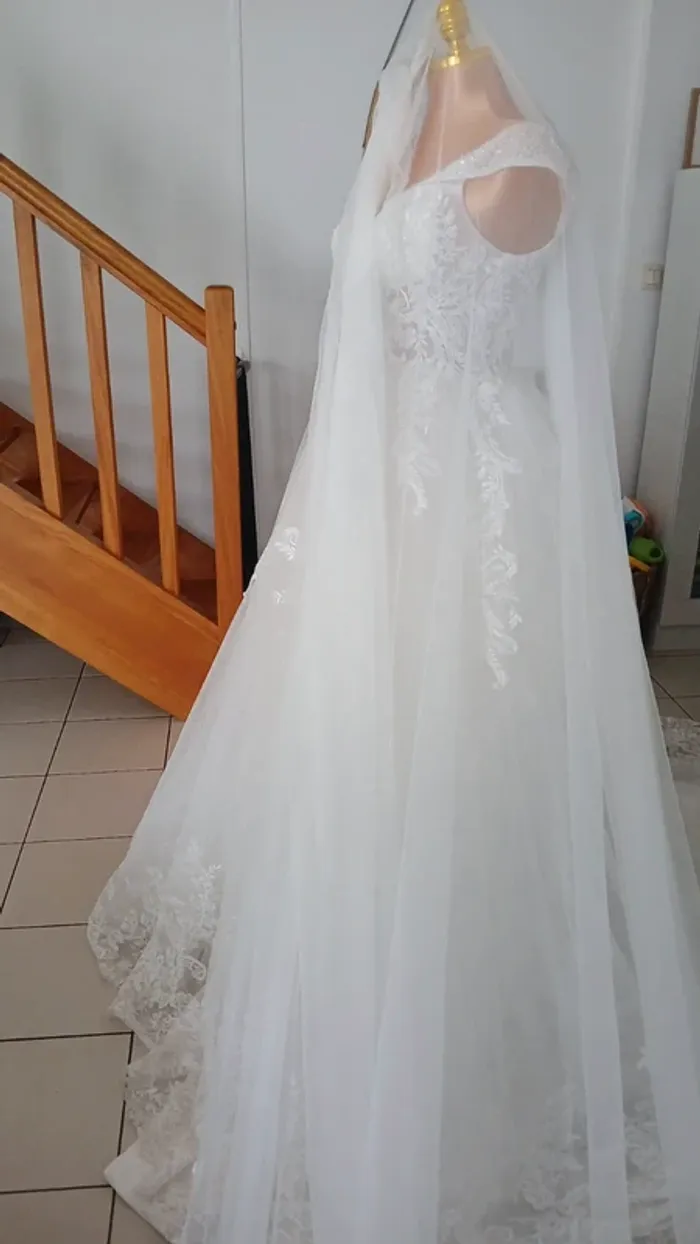 Magnifique Robe de Mariée avec son long Voile Taille L🎉💝 - photo numéro 7