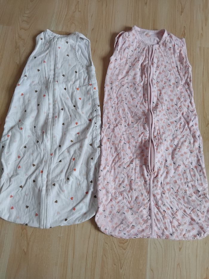 Lot 2 gigoteuses