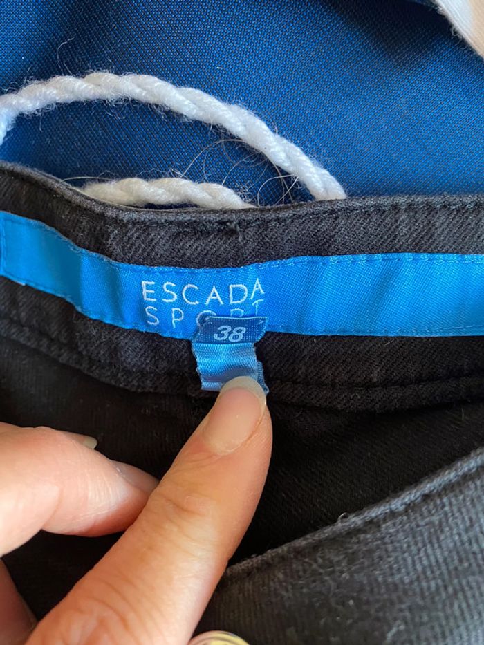 Pantacourt noir Escada Sport  Taille 38 - photo numéro 5