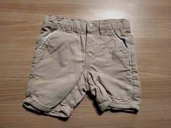 Short taille 6 mois (68 cm)