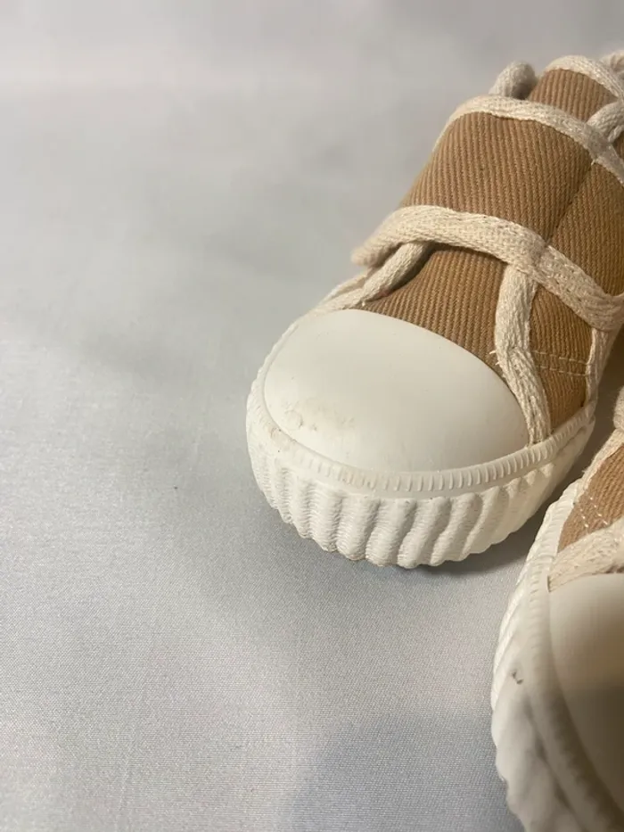 Chaussures - 23 - photo numéro 3