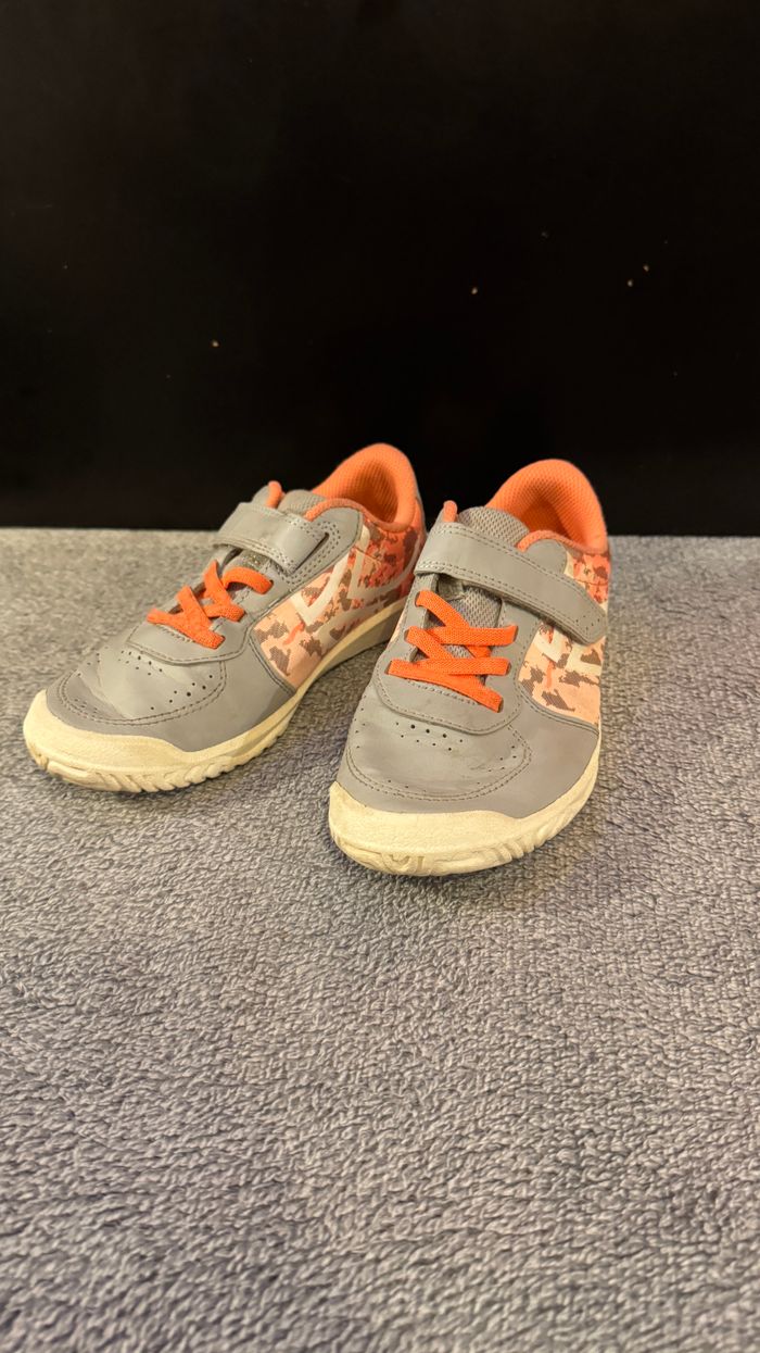 Chaussures artengo taille 33 à vérifier (sans boite)