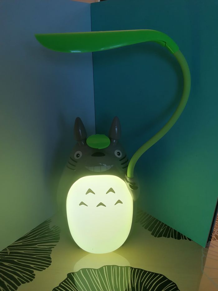 Lampe Totoro  XL Led neuve feuille - photo numéro 3