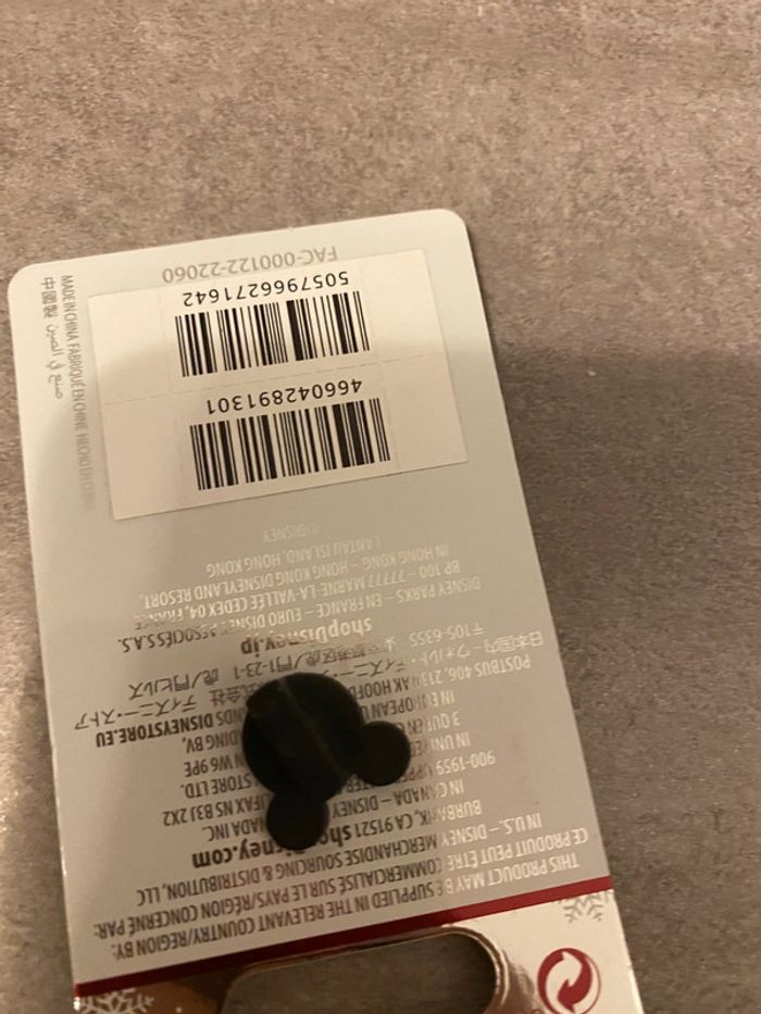 Pin's disney legacy bambi - photo numéro 2