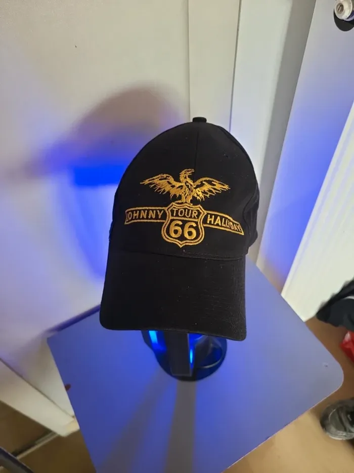 Casquette Johnny  tour 66 Hallyday - photo numéro 2