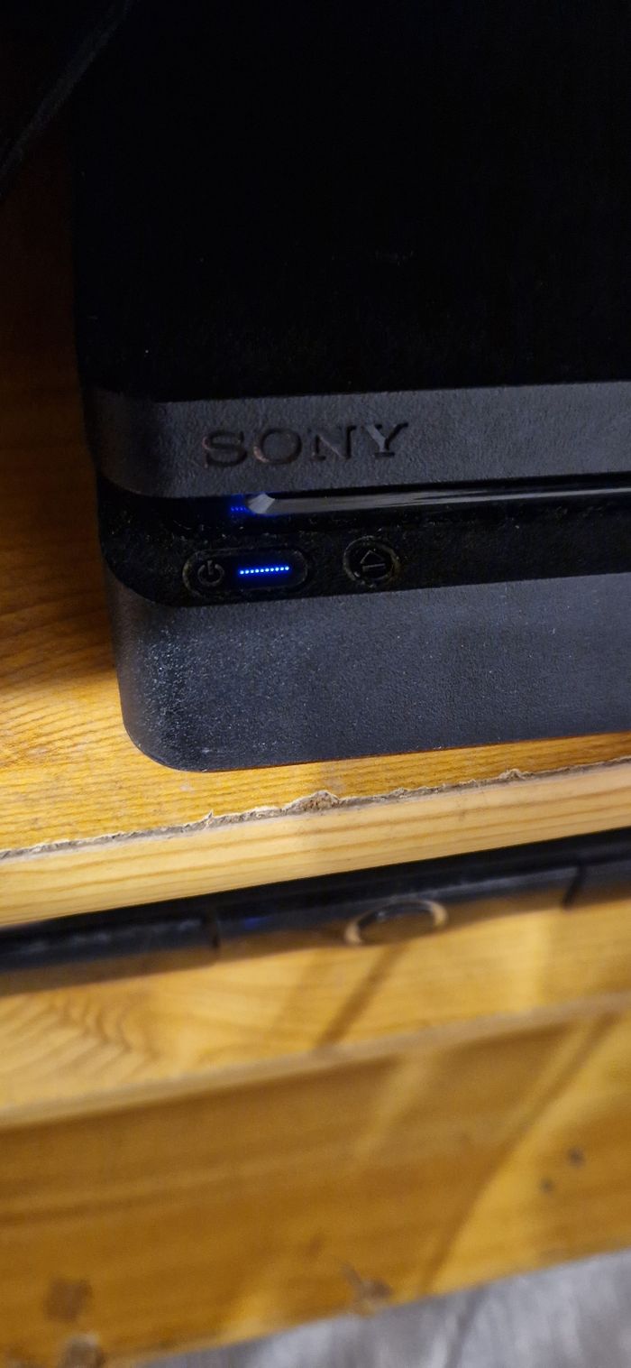 Ps4 slim - photo numéro 4