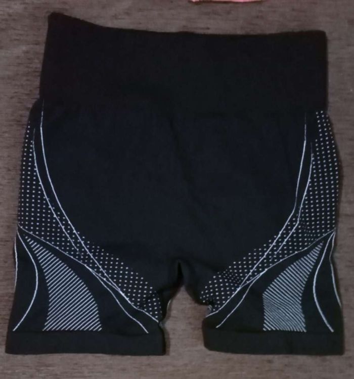 3 shorts sans couture taille s - photo numéro 2