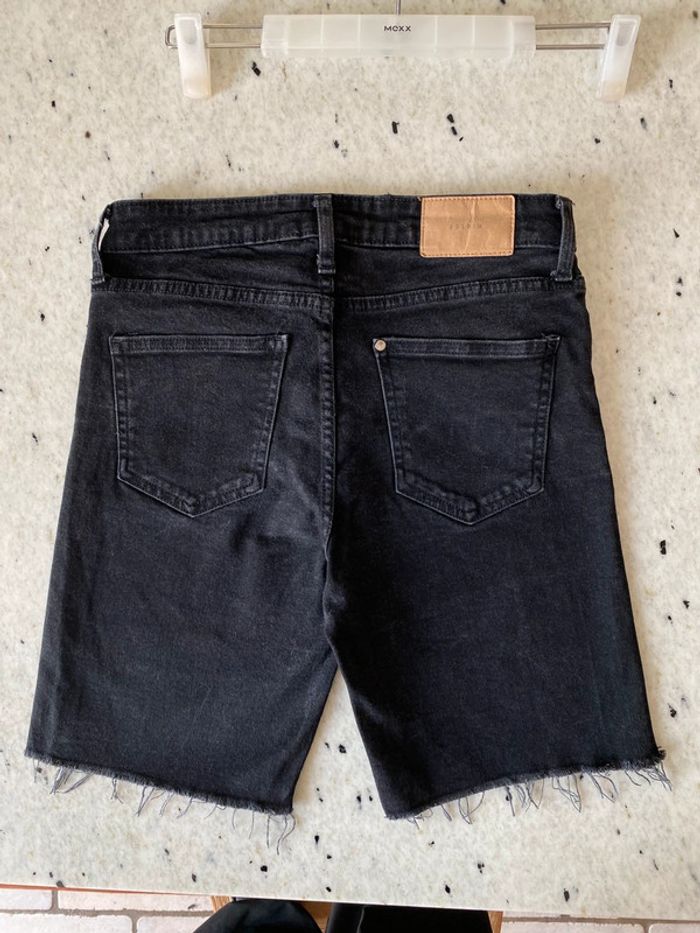 Short en jean noir H&M 38 - photo numéro 2