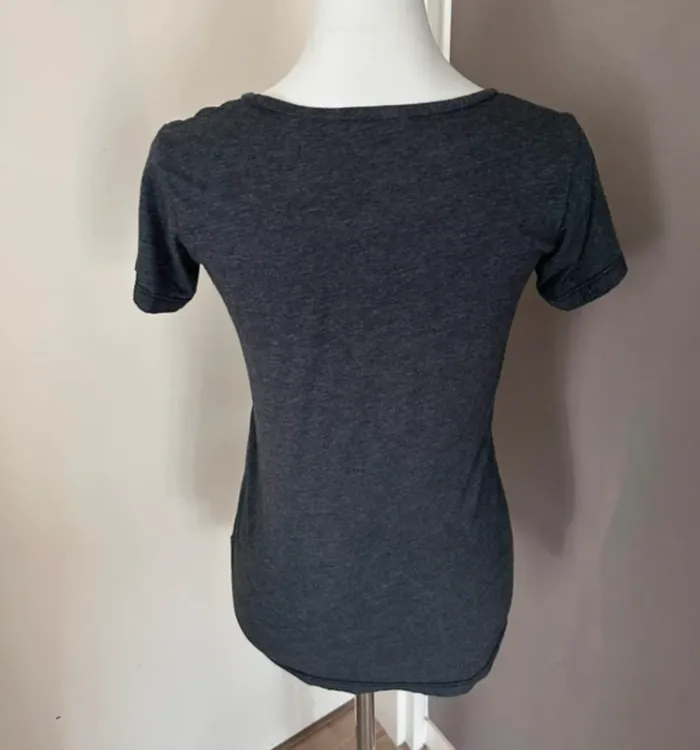 Local Celebrity t-shirt gris, imprimé femme, taille M - photo numéro 3