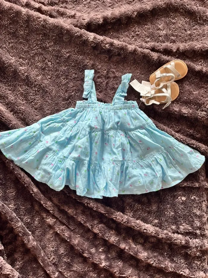 Robe gap et chaussures 3-6 mois