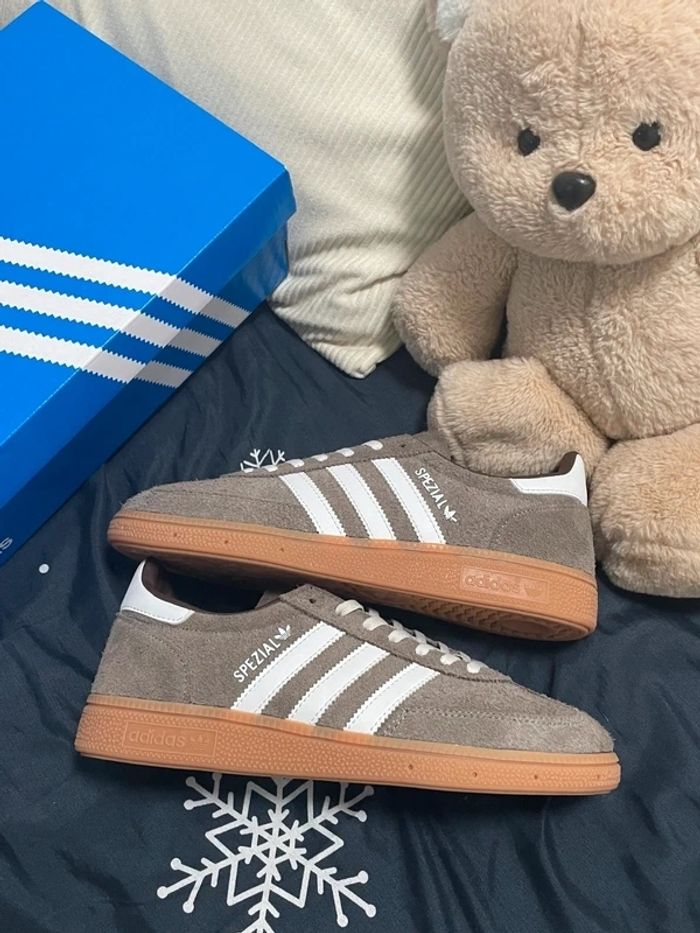 Adidas Handball Spezial Taille 39 - photo numéro 4