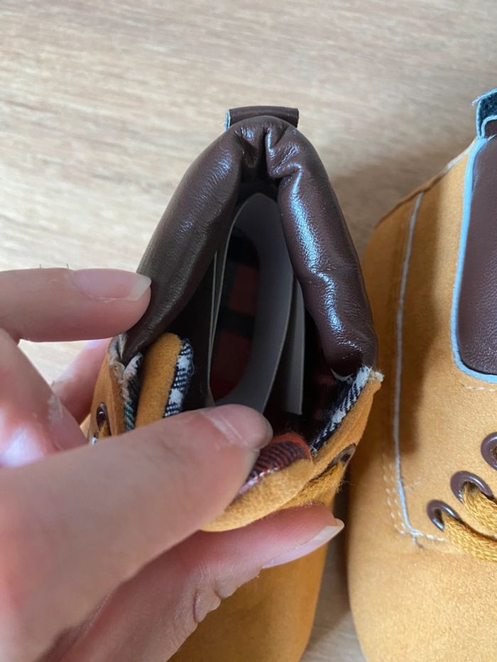 Paire de chaussure marron camel bébé neuve - photo numéro 4