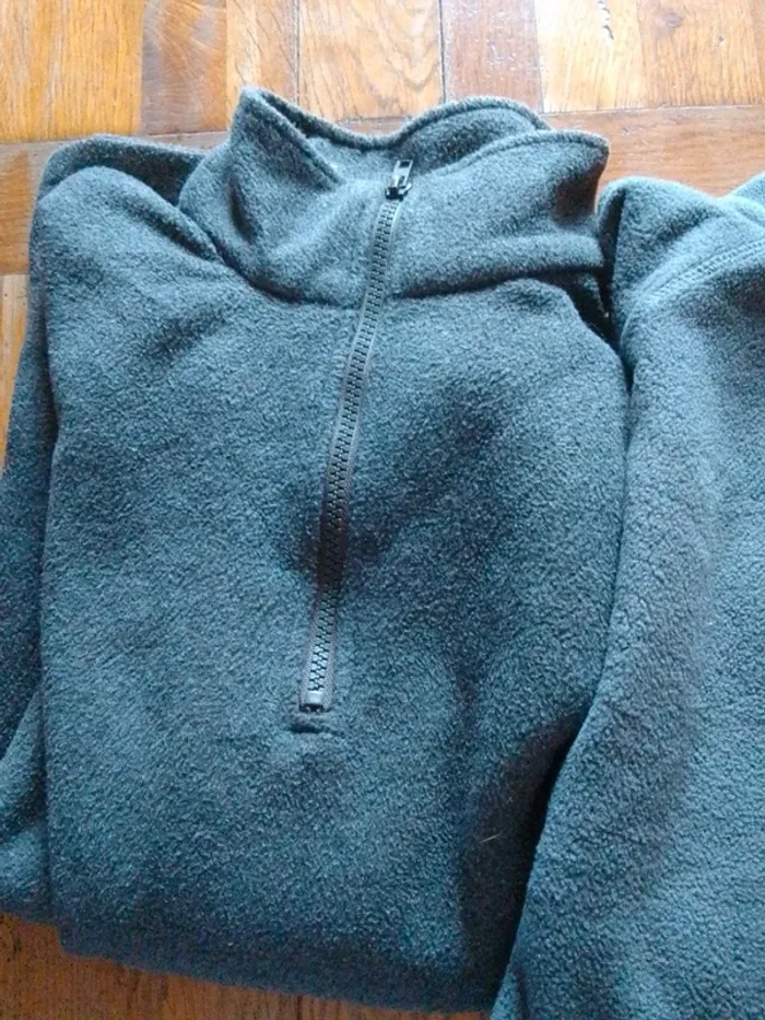 Sweat neuf gris foncé