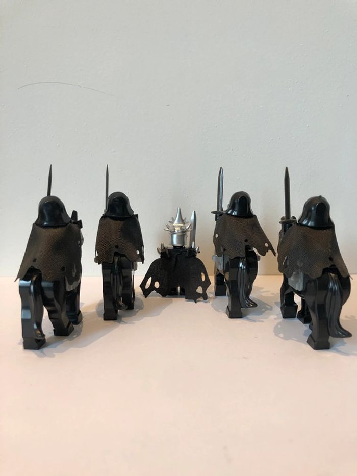 Figurine type lego Roi Angmar et 4 Nazguls à cheval. Le seigneur des anneaux - photo numéro 5