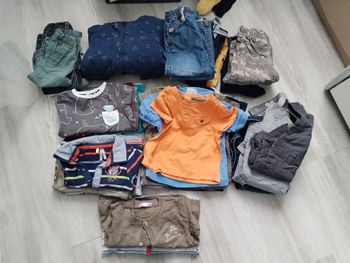 Lot de vêtements garçon taille 9 mois