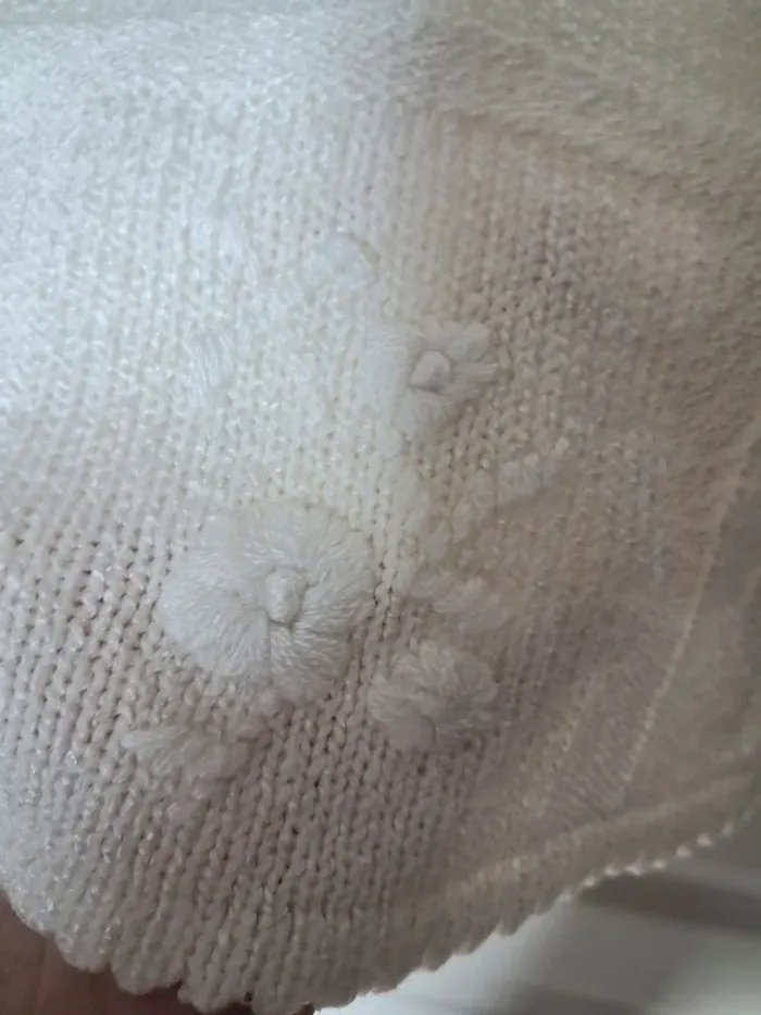 Pull blanc taille 38/40 ( plutôt 40,) - photo numéro 3