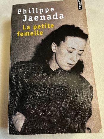 La petite femelle
