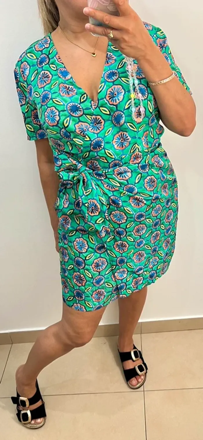 Robe satinée Claudie Pierlot imprimée colorée - photo numéro 3
