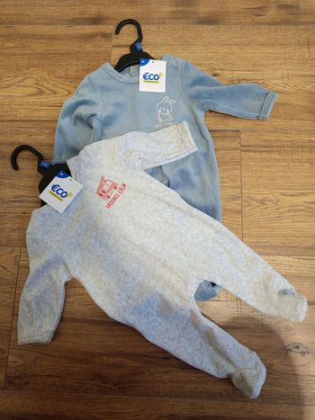 Lot deux pyjamas