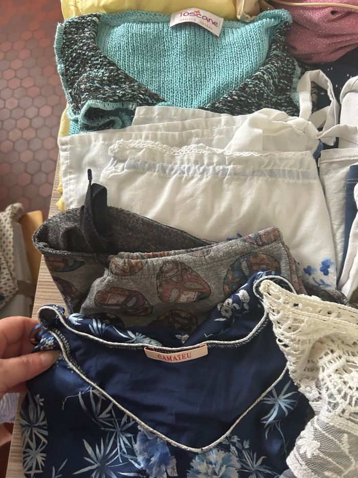 Lot de 40 vêtements femme - photo numéro 8