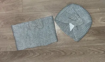 Ensemble bonnet et tour de cou