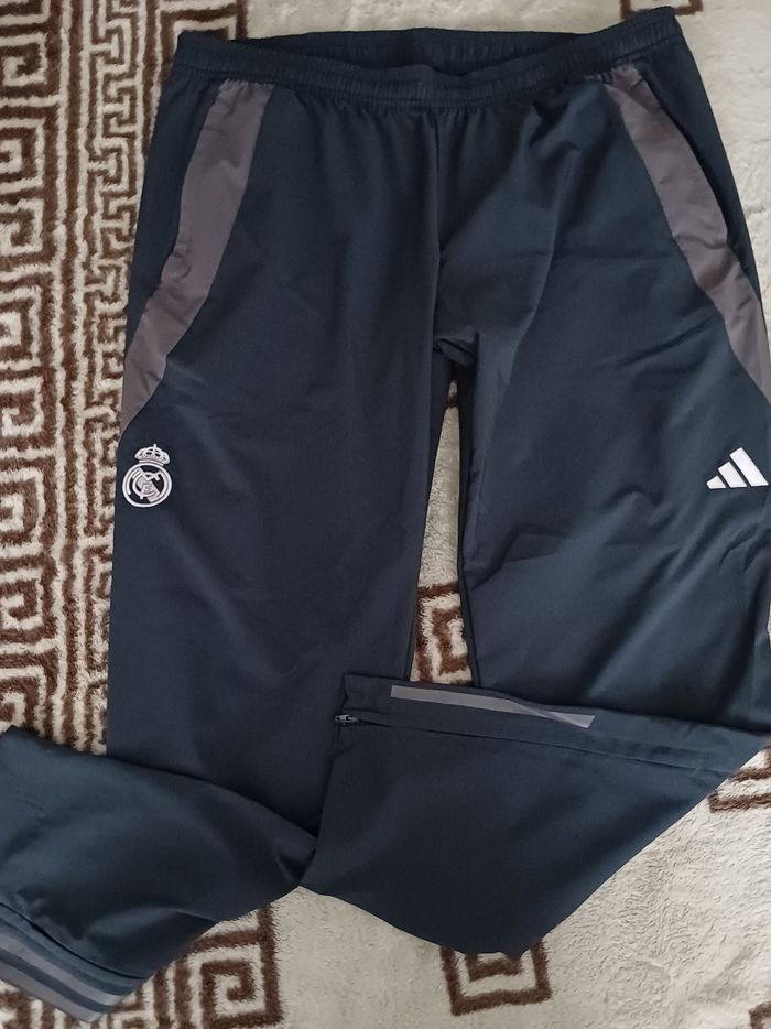 Pantalon présentation Real Madrid 2025 - photo numéro 4