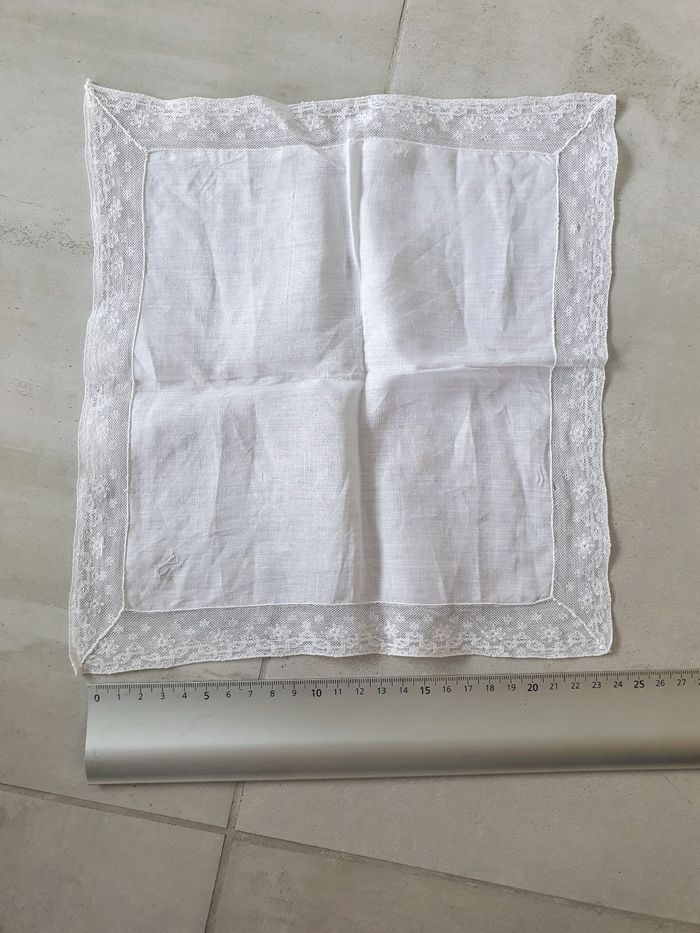 Mouchoir en tissu brodé main - photo numéro 4