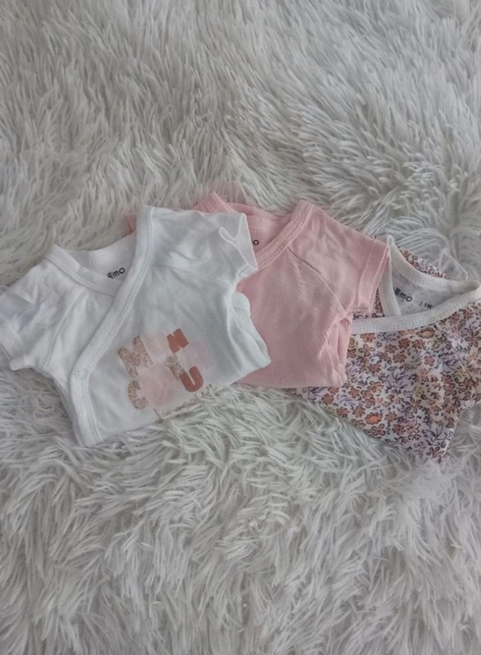 3 bodies 1mois Gémo 🌸🌼 - photo numéro 2