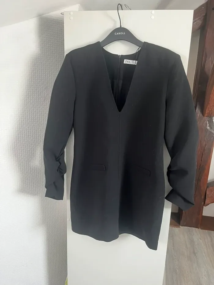 Robe tailleur - photo numéro 3