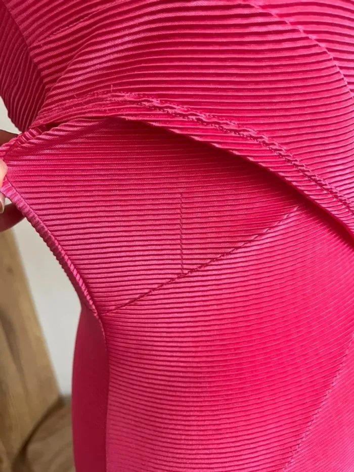 Robe rose fuschia moulante Weinsanto - photo numéro 2