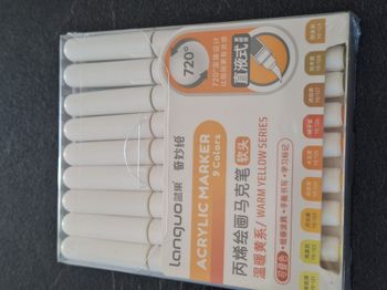 Boîte de 9 feutres acryliques Languo – Warm Yellow Series