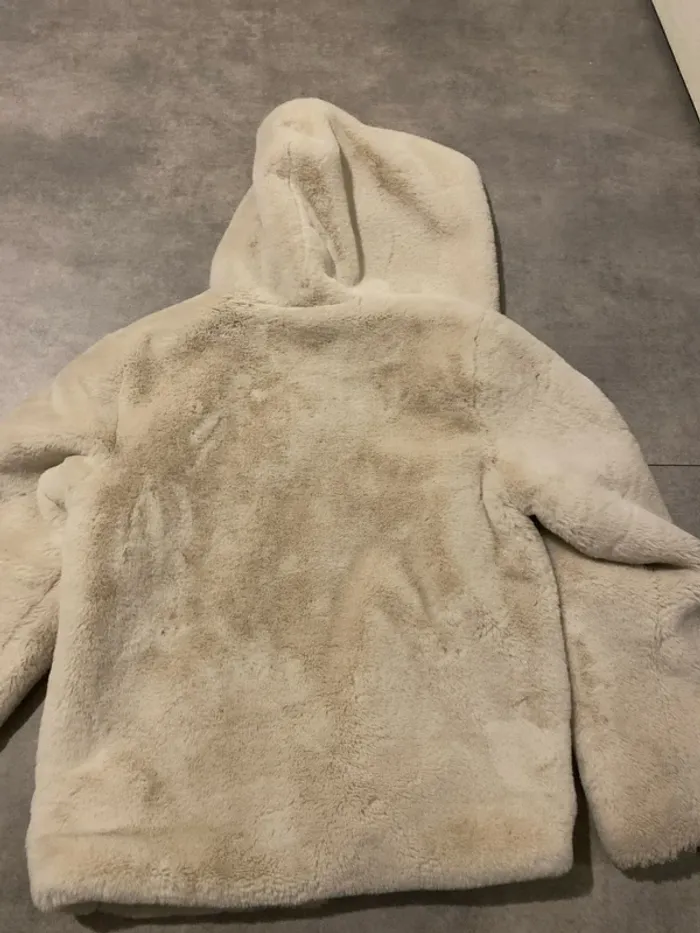 Manteau en fausse fourrure avec capuche Beige clair - photo numéro 6