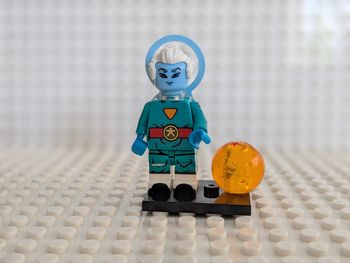 Figurine Dragon Ball Super : Grand Prêtre, maître des anges, style lego