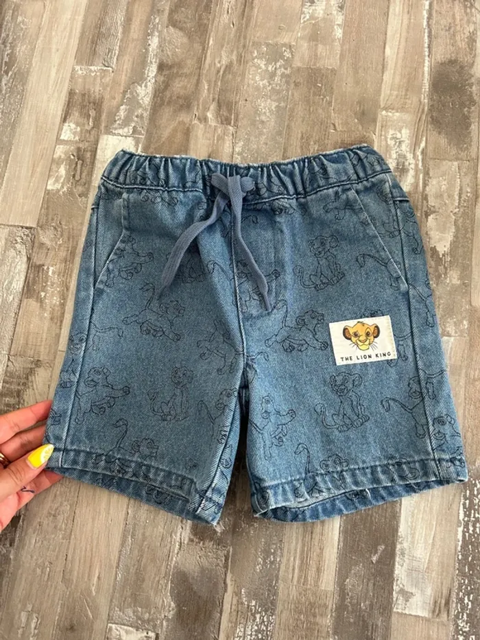 Short jean Disney T4 ans