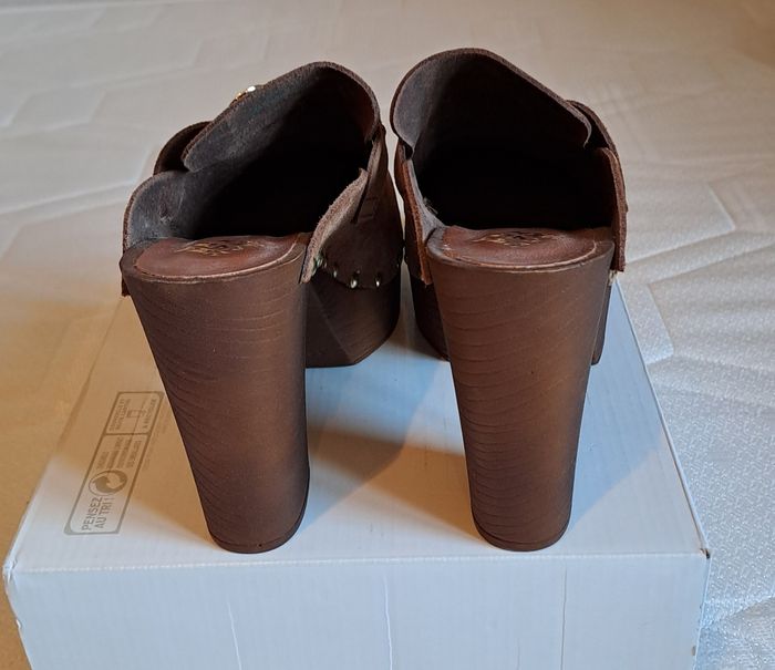 Très beaux sabots San Marina en 39 - photo numéro 5