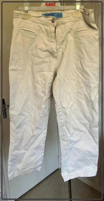 Pantacourt taille 40 marque united trade