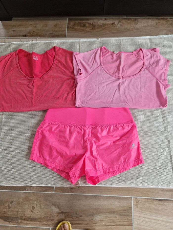 Lot de T-chirt et short de sportsđź’–