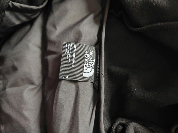 Veste à capuche noir the north face taille s neuve - photo numéro 4