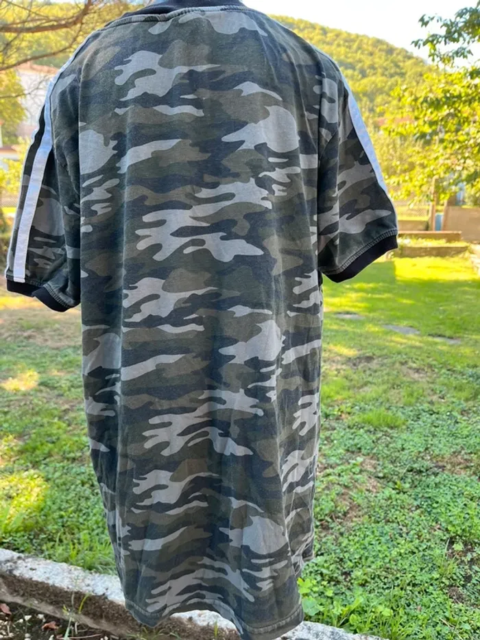 T shirt adidas militaire taille M - photo numéro 2