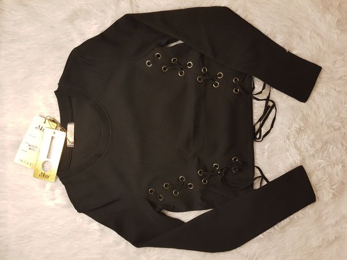 Crop top manches longues noir Taille M/L Neuf