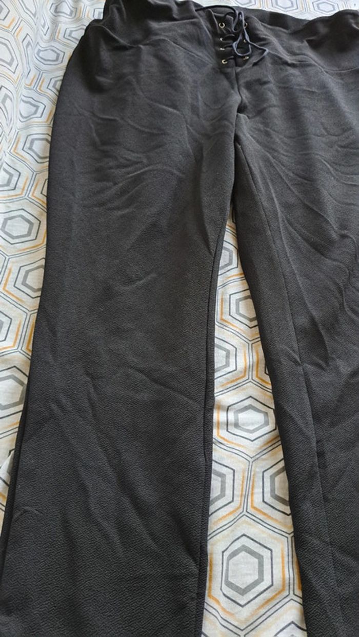 Pantalon moulant - photo numéro 2
