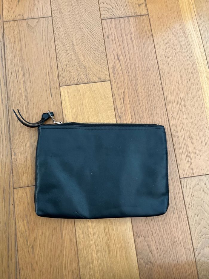 Pochette noir avec étoiles dorées new look - photo numéro 2