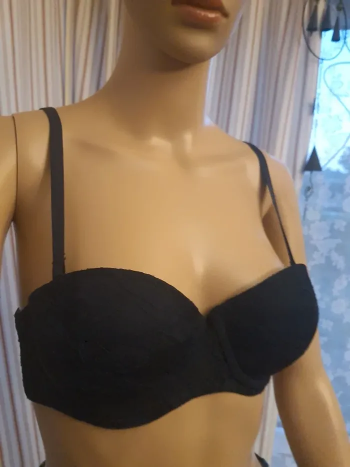 Soutiens-gorge bleu Hunkemöller 90B eu 75B - photo numéro 4