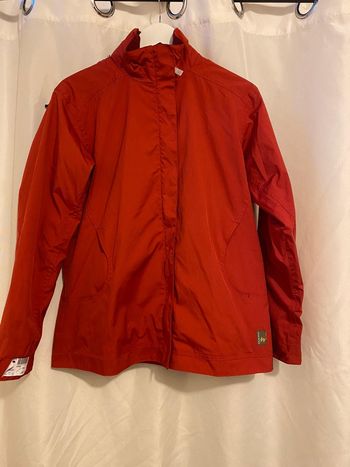 Veste de randonné rouge quechua 