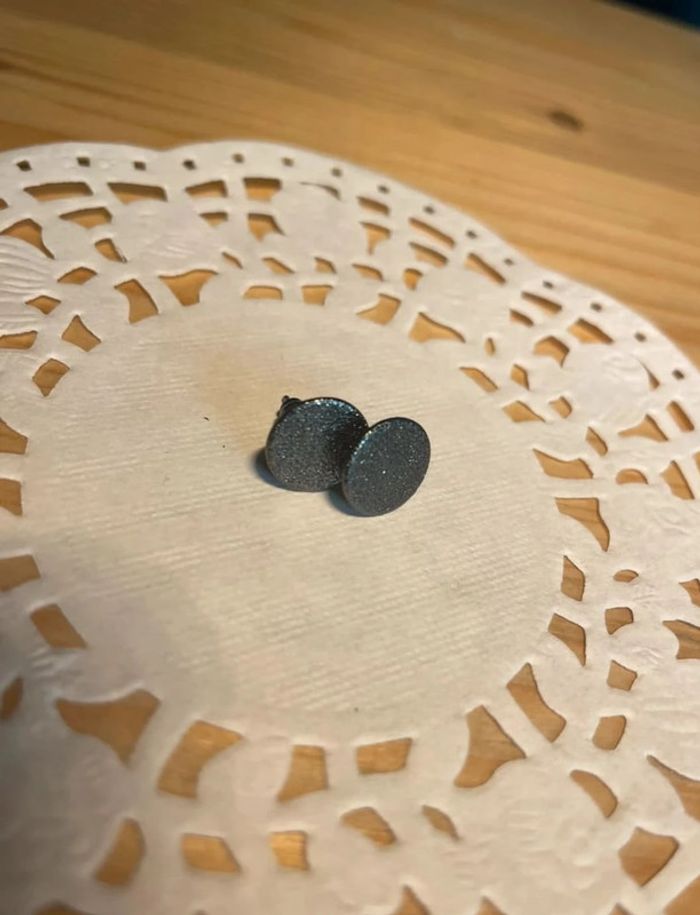 boucles d’oreilles puces