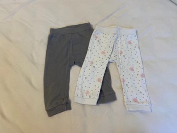 Lot de deux pantalons 9 mois