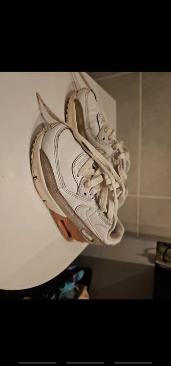 Basket Nike air taille 28