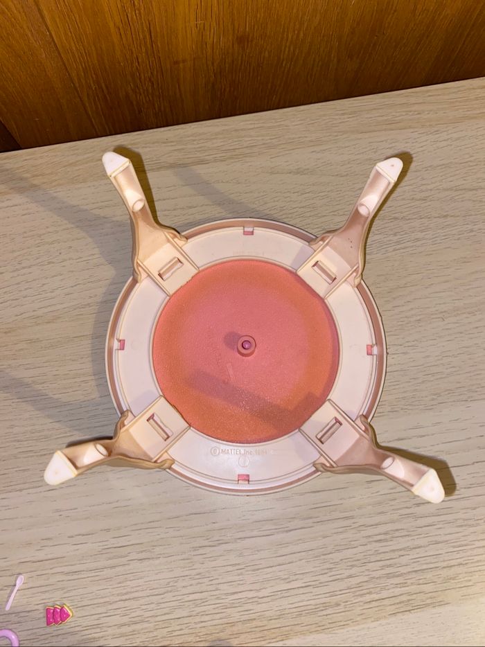 Barbie Mattel poupée 1984 salle manger luxe fashion dining room set vaisselle mobilier - photo numéro 9