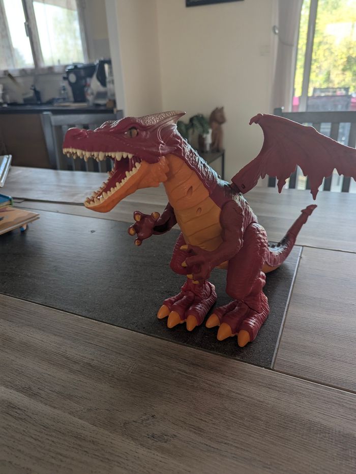 Grande figurine de dragon son bruit grognement et mouvements enfanf