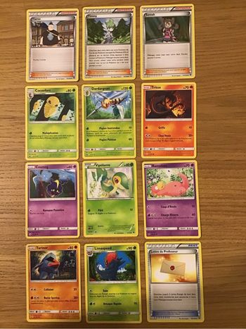 Lot 12 cartes Pokémon Soleil et Lune XY très bon état vipelierre cosmog